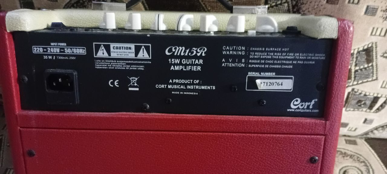 Комбопідсилювач Cort CM15R 35w