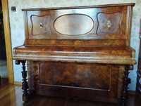 Piękne, zadbane pianino z 1927 r.