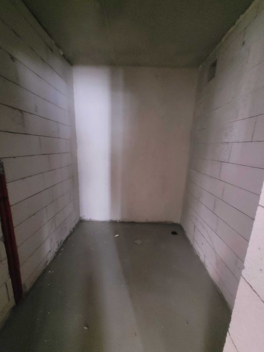 Продаж 2к Очеретяна  5/7ц новобуд зданий 61м 75тис