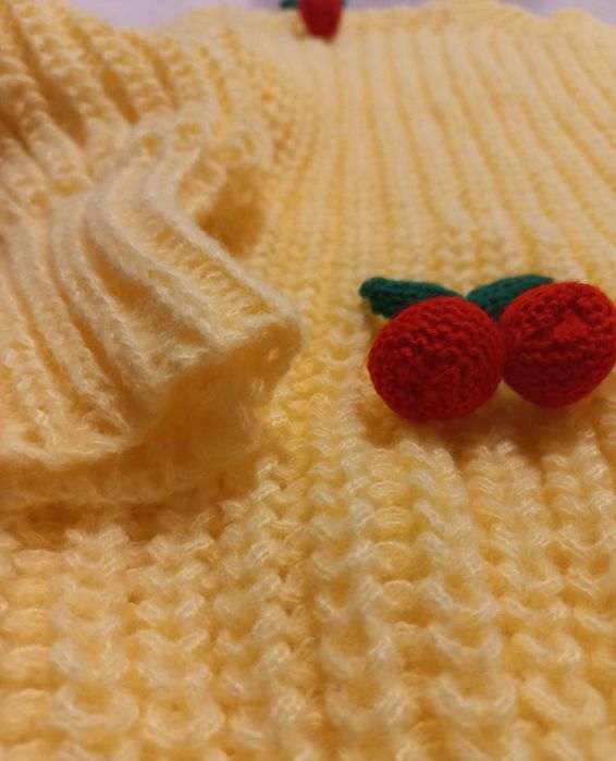 Sweter damski rozmiar S nowy