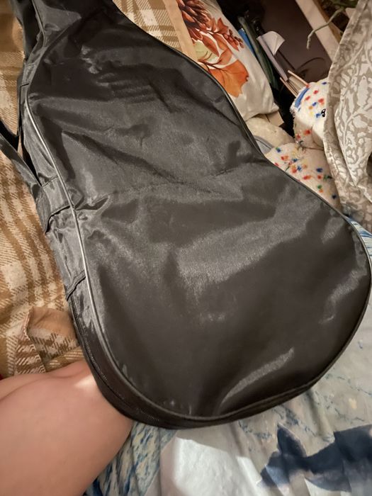 Pokrowiec na gitarę akustyczna miękki