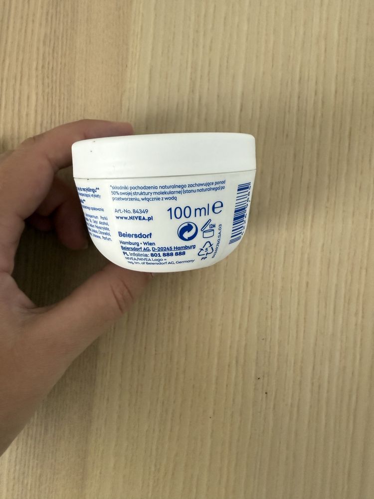 Krem niebieski nivea do twarzy care 5w1 odżywczy, nie otwierany nowy