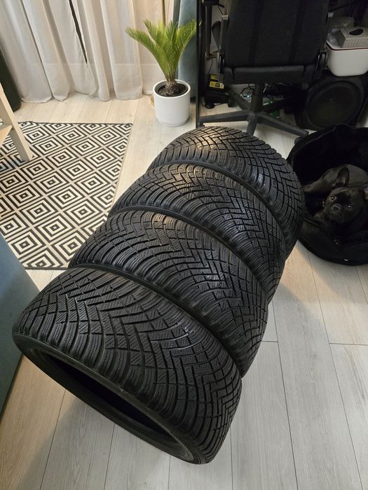 Opony zimowe 4x Hankook Winter i*cept RS3 225x45x17