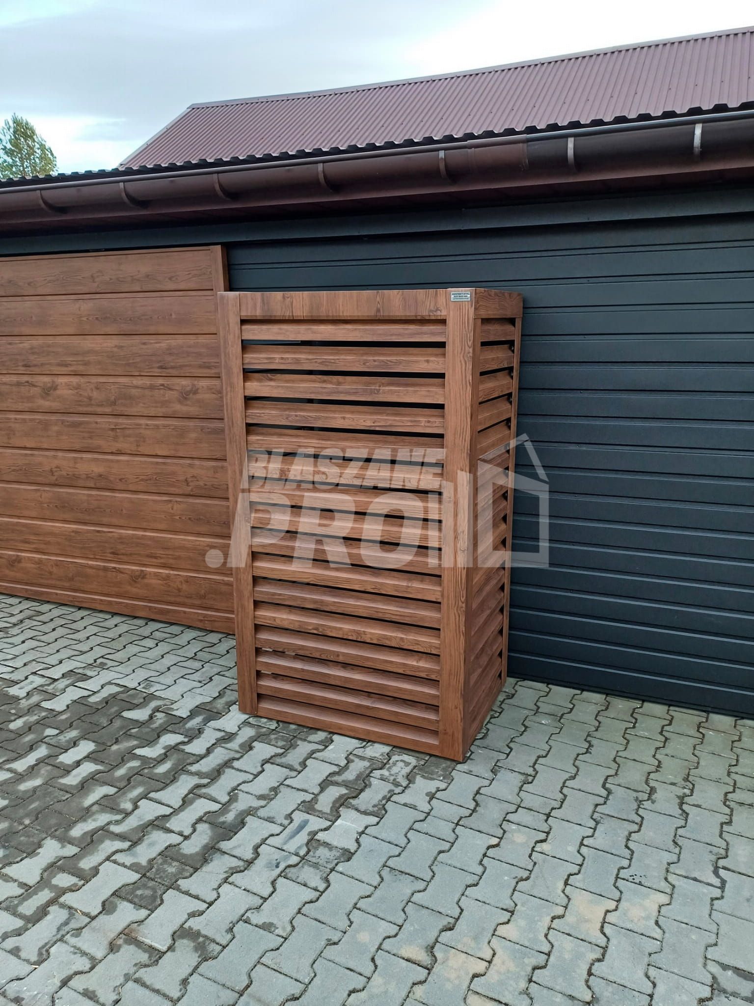 Osłona pompy ciepła 70x40x190 cm ciemny orzech GP316