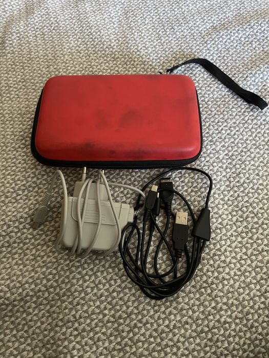 Nintendo 3ds XL red