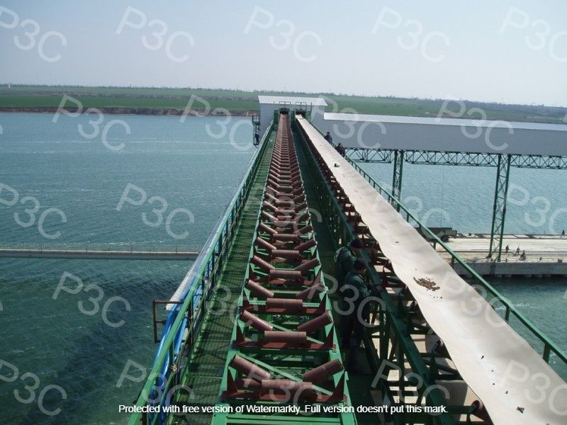 Конвейєр стрічковий,прямой,наклонный,критий