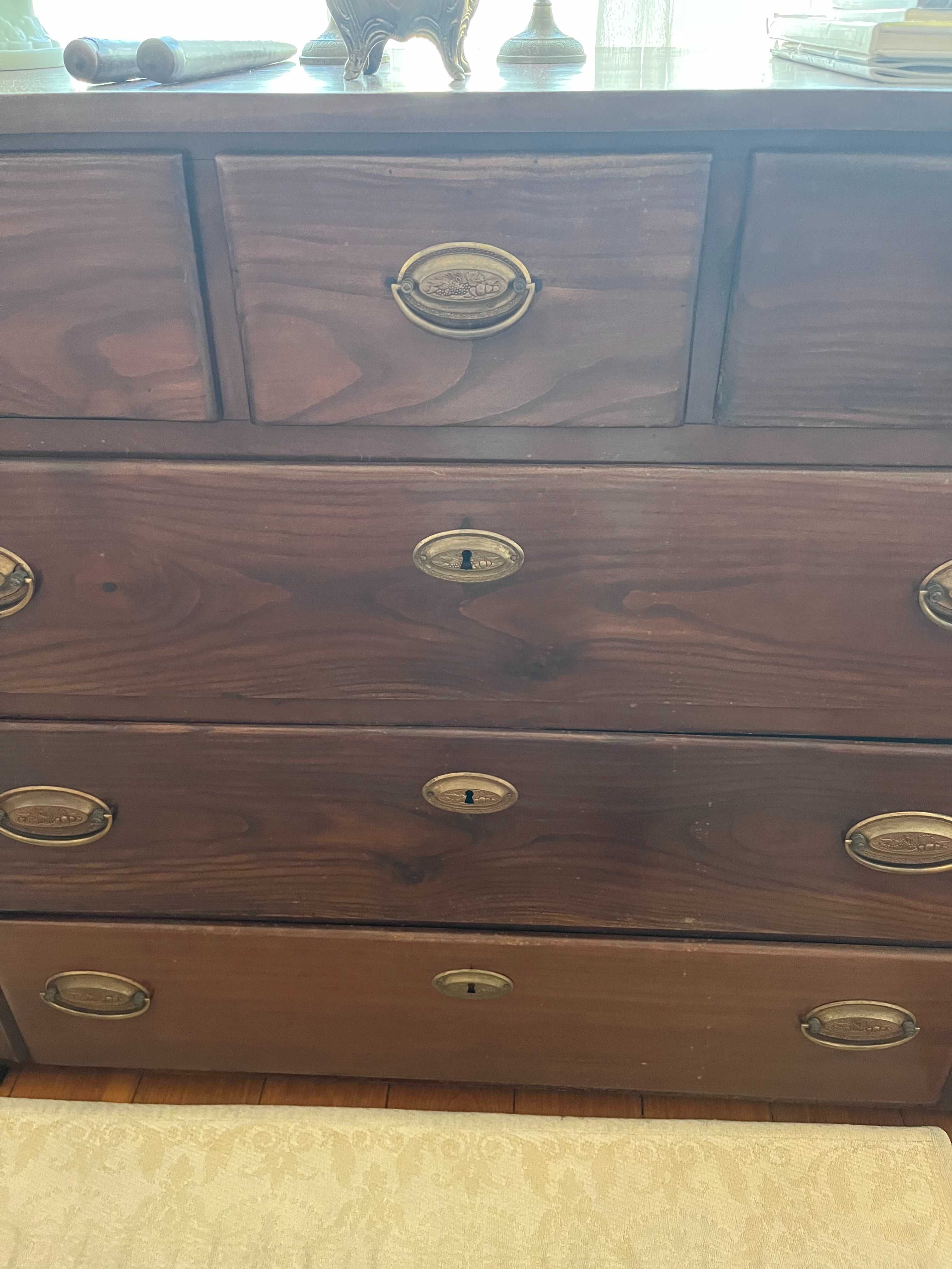 Conjunto de quarto antigo