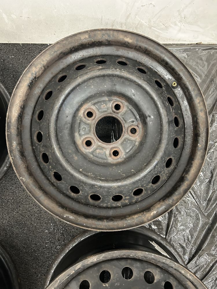 Felgi stalowe stalówki Honda R 16 5x114,3 otwór 64 mm