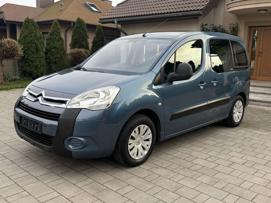 Citroen Berlingo 1.6 110km - stary silnik NFU, hak, nowy rozrząd, 5os.