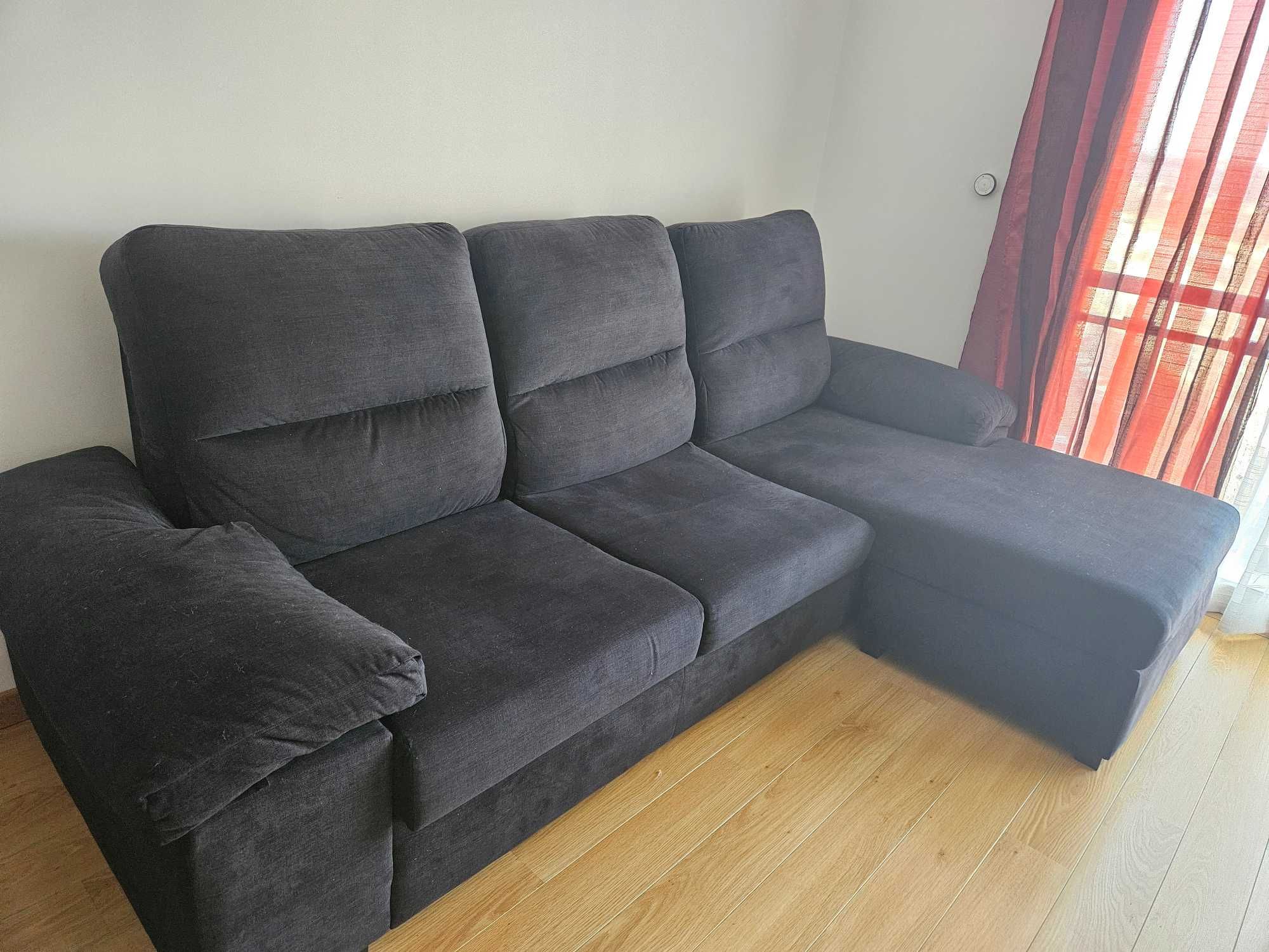 Sofá com chaise longue