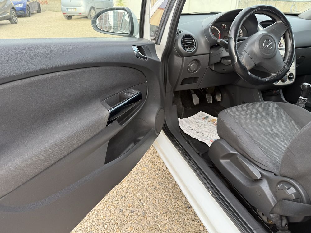 Opel corsa D  1.3cdti