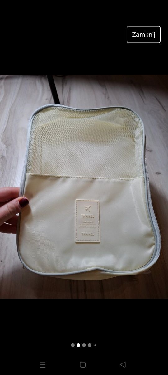 Duża kosmetyczka firmy trąbek kolor żółty z siatka na buty