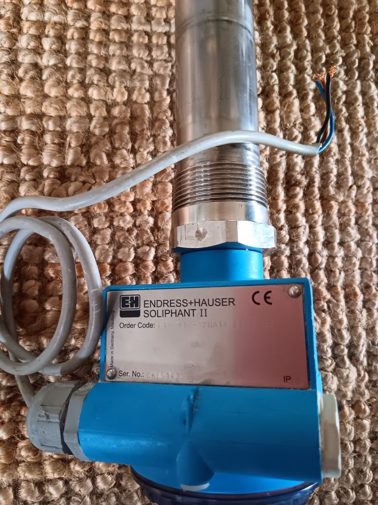 Punktowy sygnalizator poziomu Vibronik  Endress+Hauser  Soliphant 2