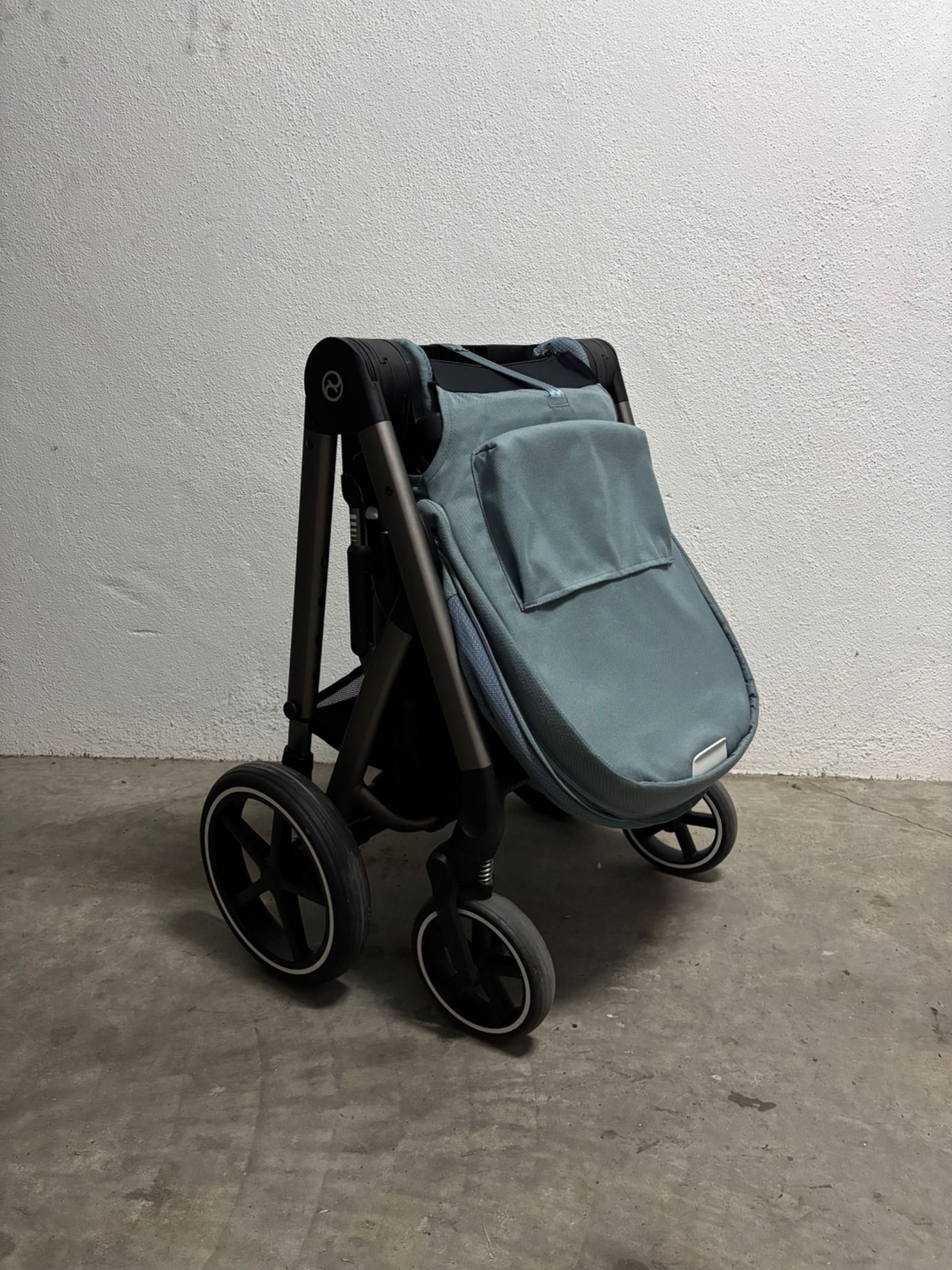 Carrinho Combinado Cybex Balios S Lux com “Seat Pack” e alcofa