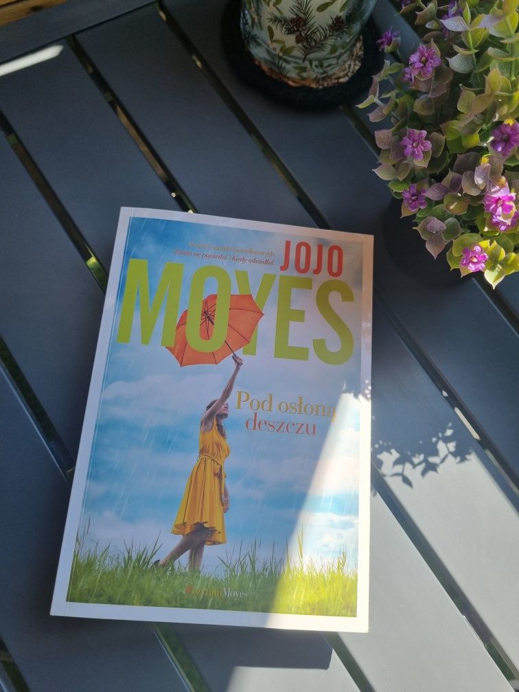 Jojo Moyes "Pod osłoną deszczu"