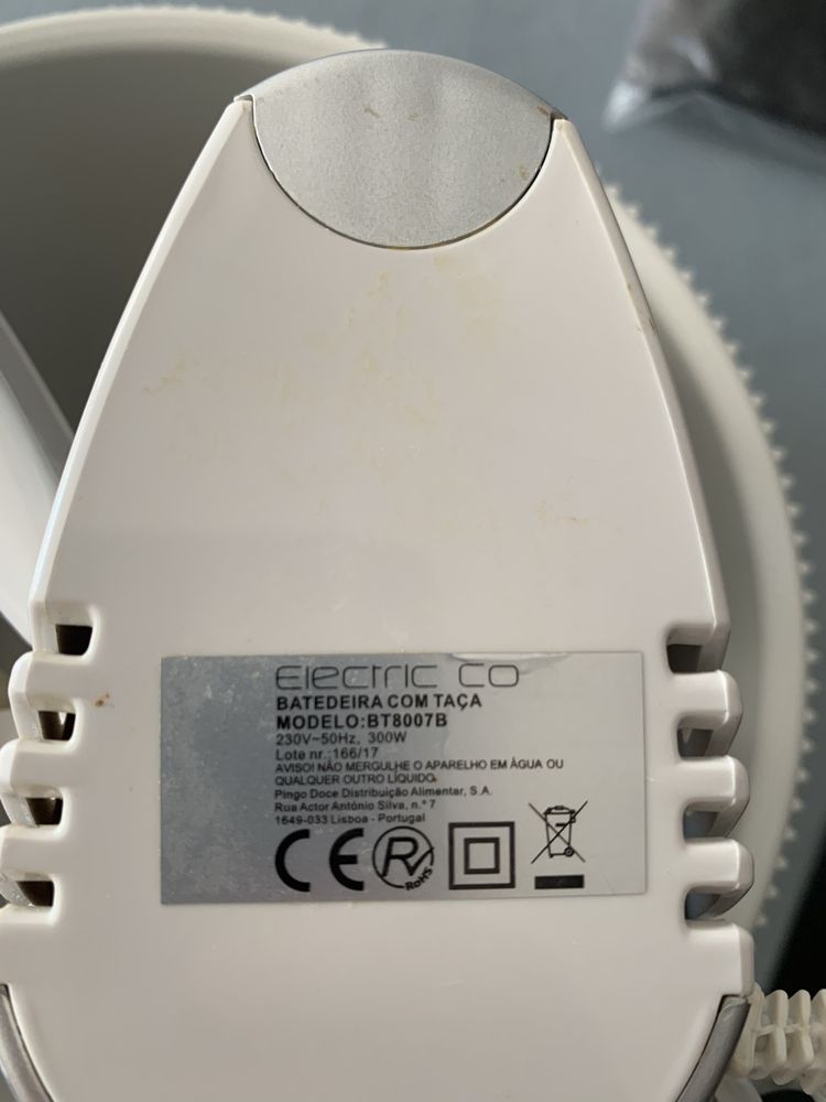 Batedeira como nova com balde rotativo eletric co