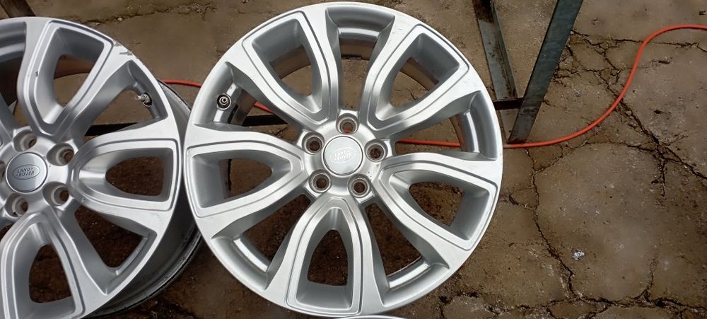Felgi Aluminiowe 5x108,R18,ET45,8j Land Rover Czujniki