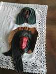 Máscaras decorativa toda em pele+caixa madeira+dossiê 
Medidas
29cmx20