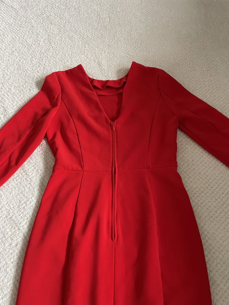 Czerwona dopasowana sukienka midi h&m rozkiar 38