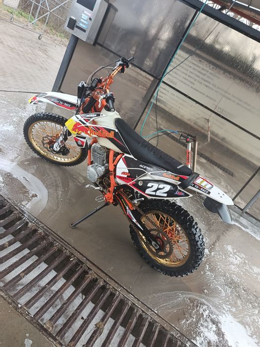 Мотоцикли з документами