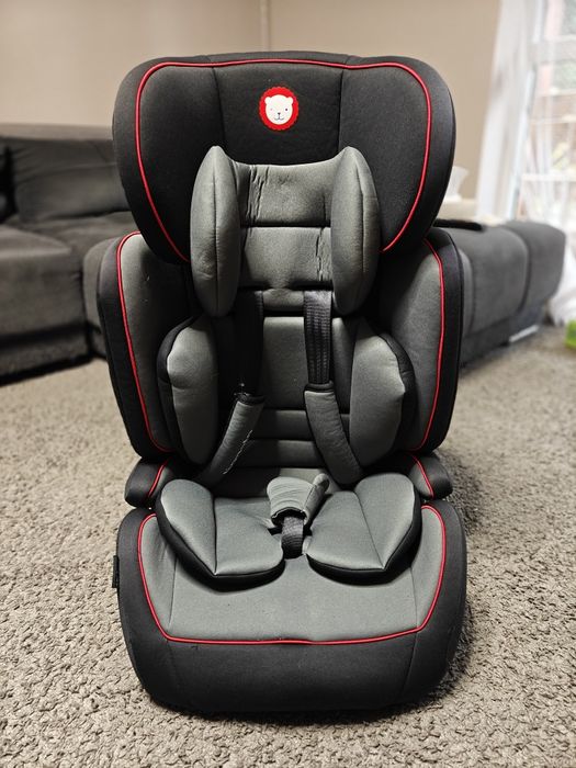 Fotelik samochodowy Lionelo Levi Simple 9-36kg