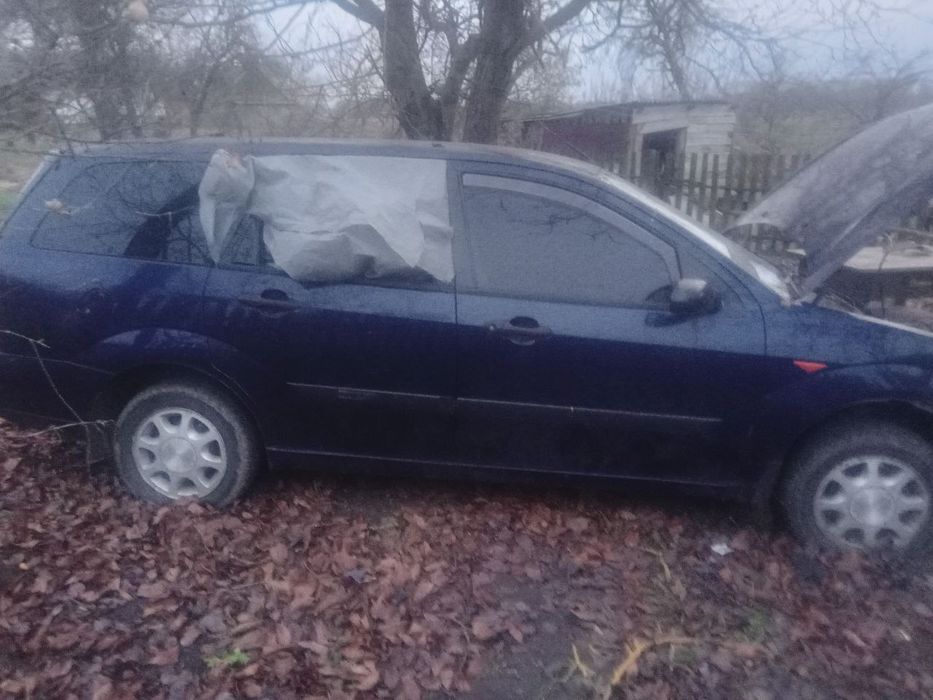 Продам Форд фокус 1 по запчастинам