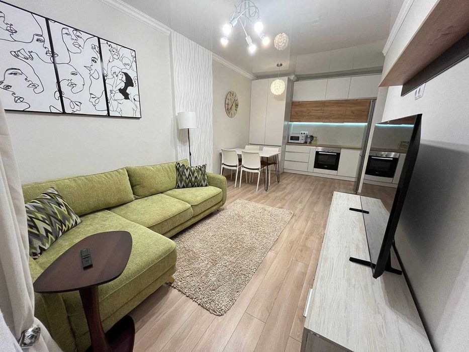 Оренда квартири ЖК Файна Таун ( окрема спальня, балкон)