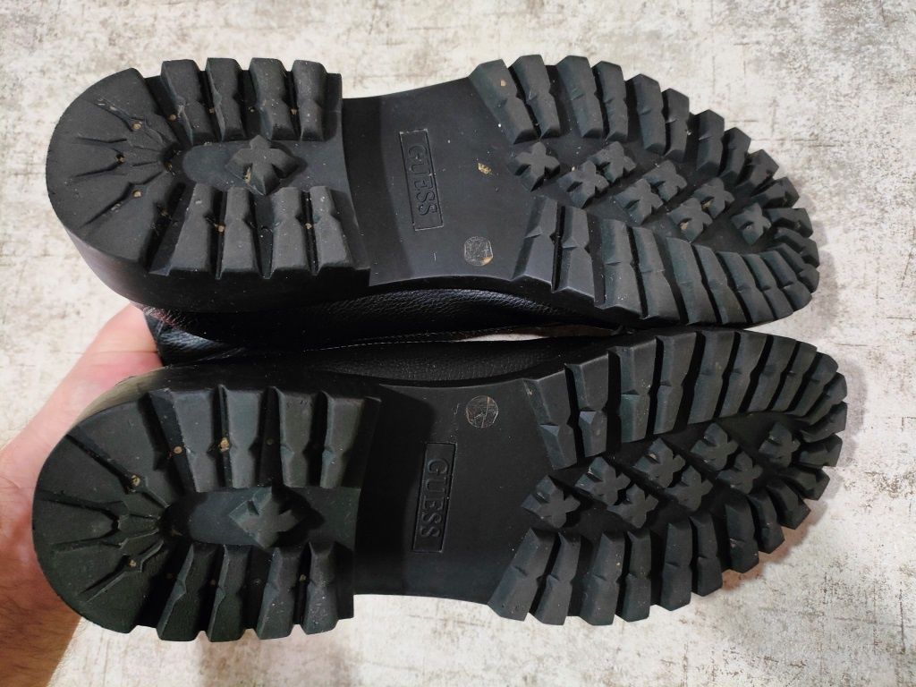 Черевики Guess р-44-45 ботинки черные