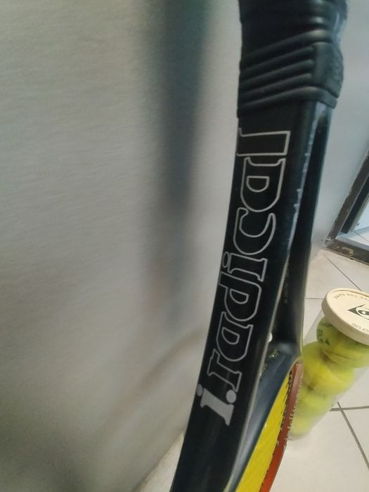 Ракетка для великого тенісу та м'ячі