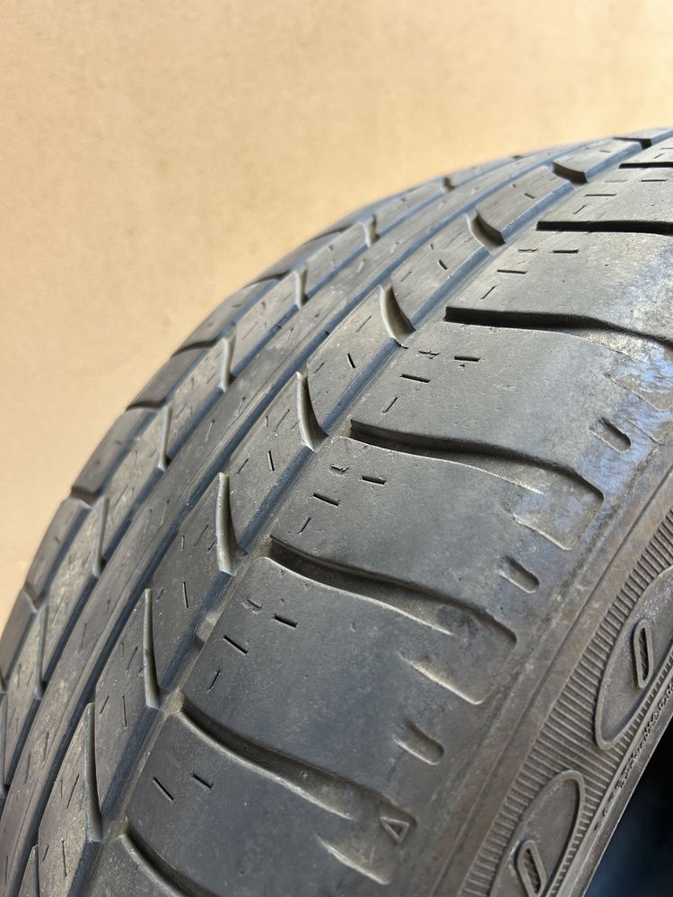 Pneu Good Year 255/50R20