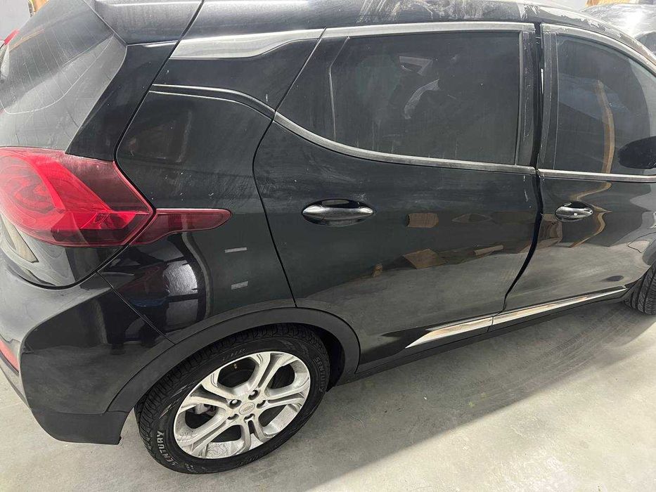 Розборка запчастини розбірка Chevrolet Bolt EV 21 Ampera-е фарба 384A