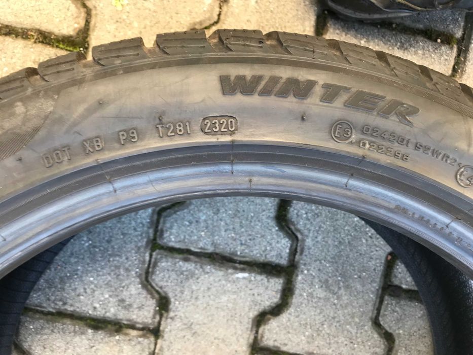 1x 235/45R19 99V M+S Pirelli SottoZero 3 MO opona zima R