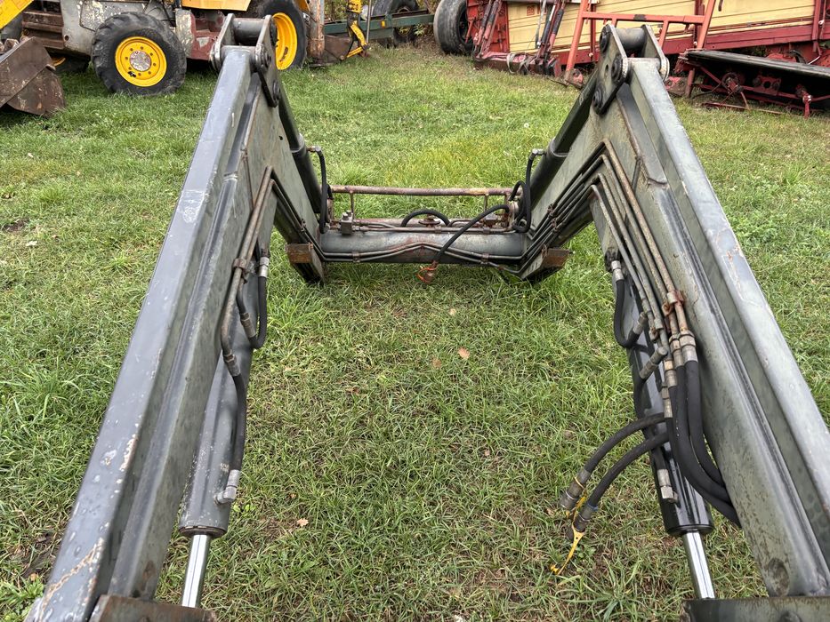 Ładowacz czołowy 3-sekcyjny tur Quicke 690 ALO