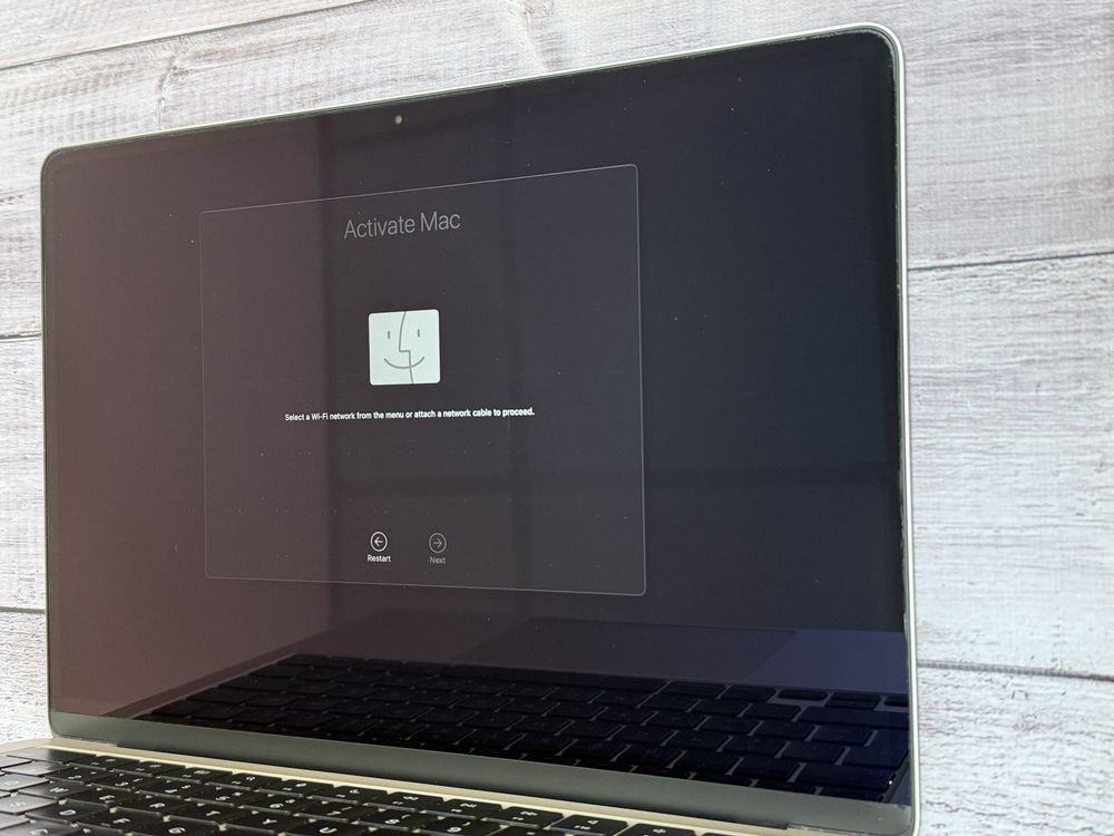 MacBook Air 13.6 STL/10C GPU/8GB/512GB назапчастини