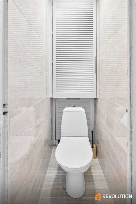 Без%, Липківського 24, 1-кім, 6 поверх, Вакзальна 17 хв.