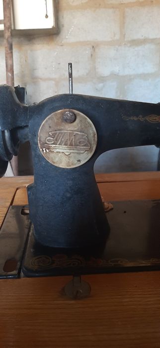 Продам старі швейні машини
