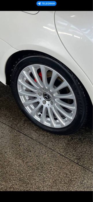 Диски оригінальні Mercedes Benz CLS R18