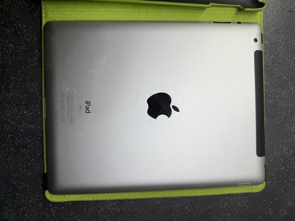 iPad 2  16GB Apple