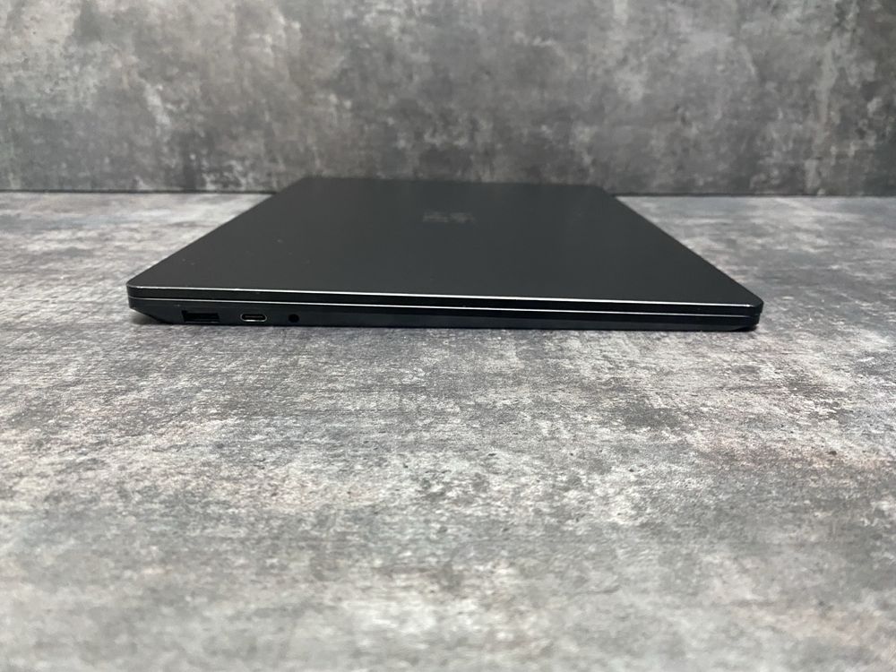 Microsoft Surface Laptop 4 Ryzen 7 4980u 8 ядер 16Gb 256Gb 13,5” 2K