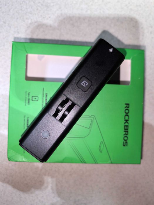 Lampka rowerowa Rockbros RHL-1500D