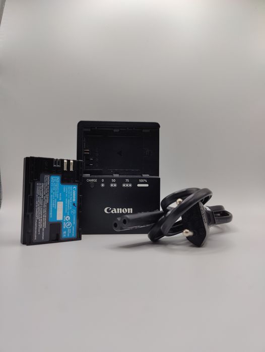 Câmara fotográfica Canon EOS 70D + Lente Canon EF 50mm f/1.8 II