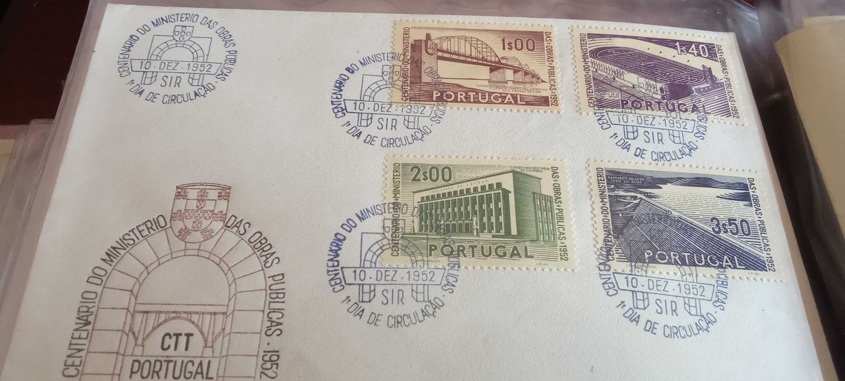 Selos de Portugal Pasta com 90 FDC de 1951 a 1970