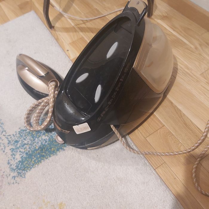 Zelazko, stacja pary Philips PerfectCare silent plus