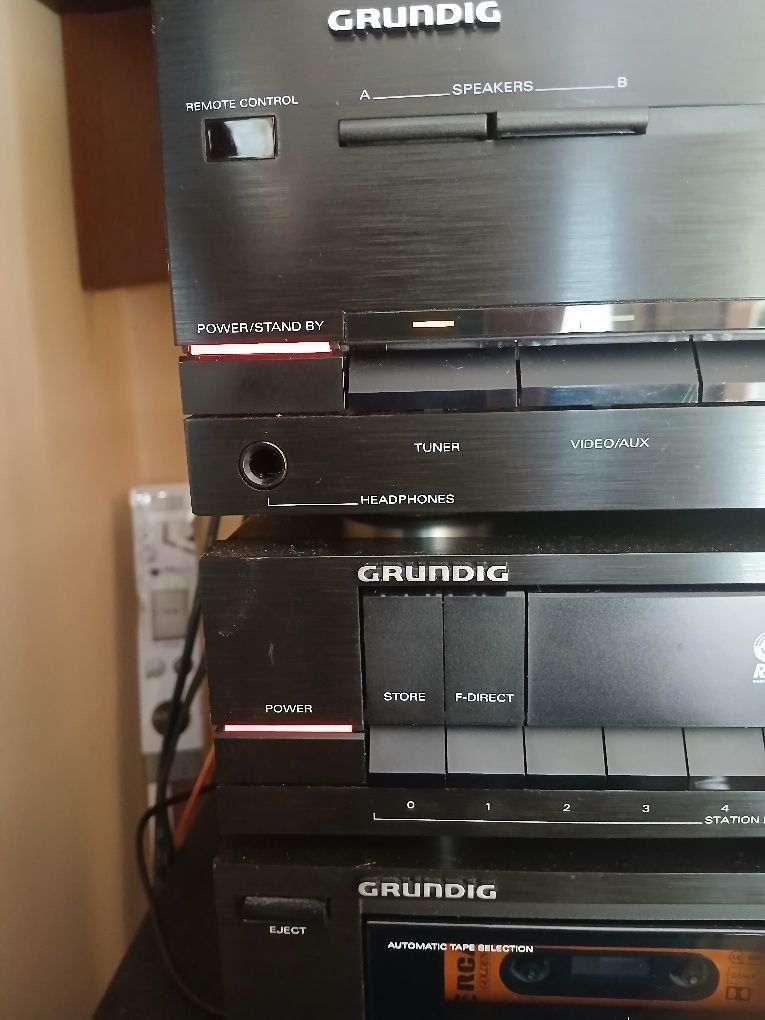 Wieża Grundig v303 ,T303,CF303