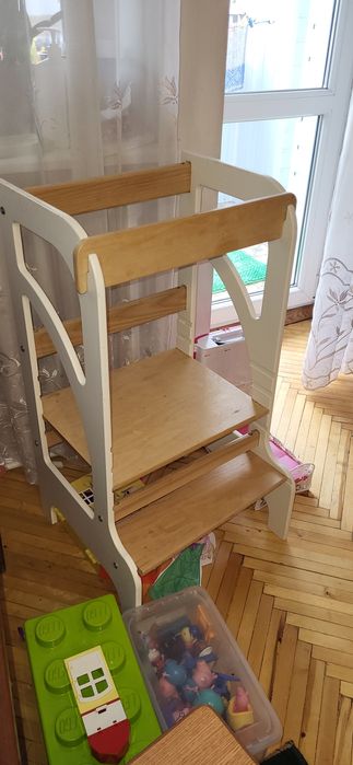 Вежа помічника, вежа Монтесорі