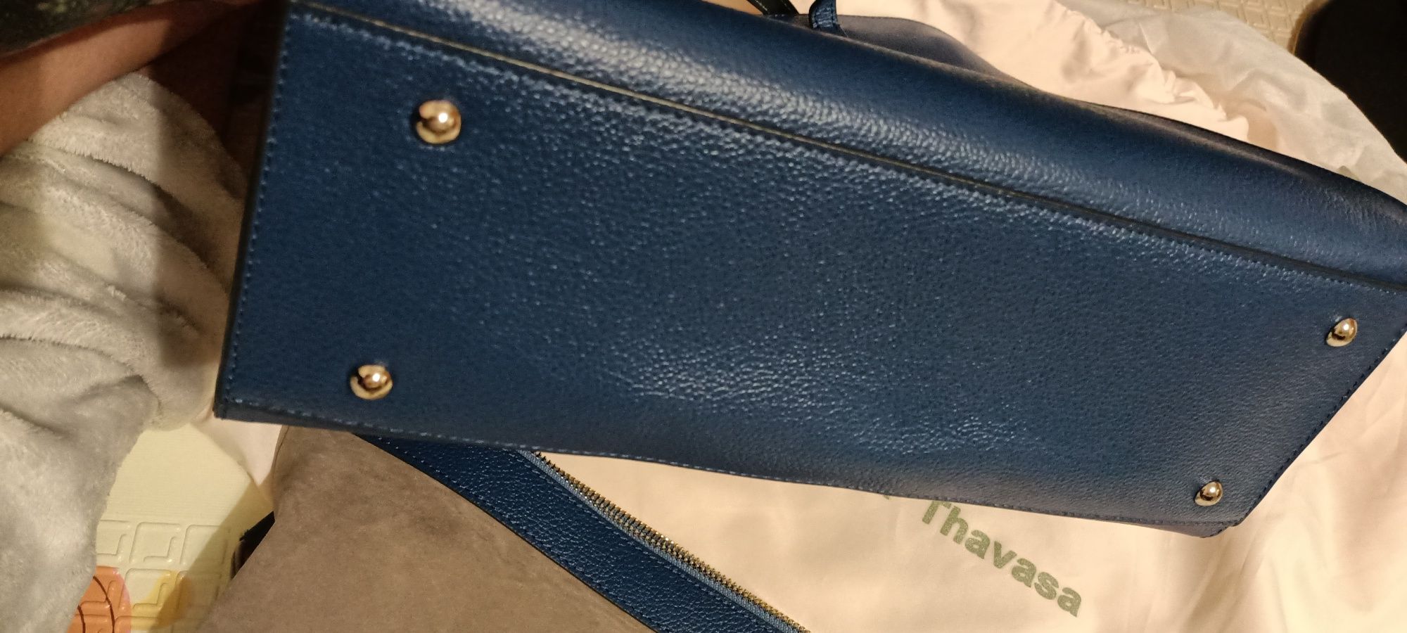 Шкіряна сумка від японського бренду Samantha Thavasa