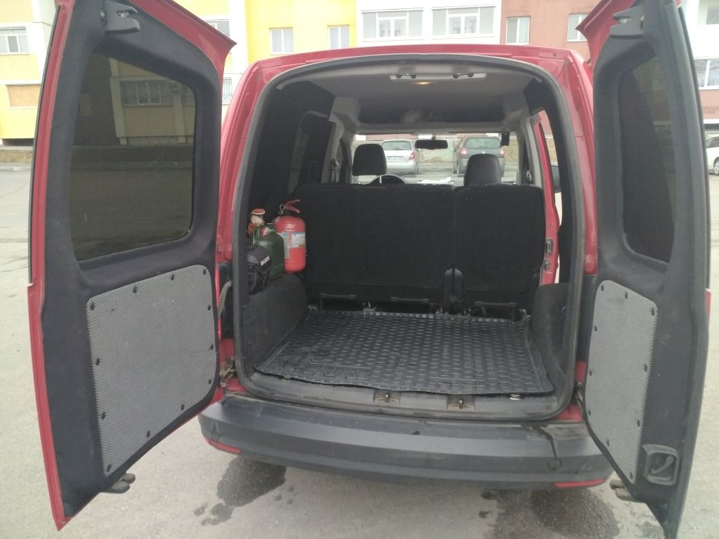 Продам volkswagen caddy грузопассажир год выпуска ноябрь 2016