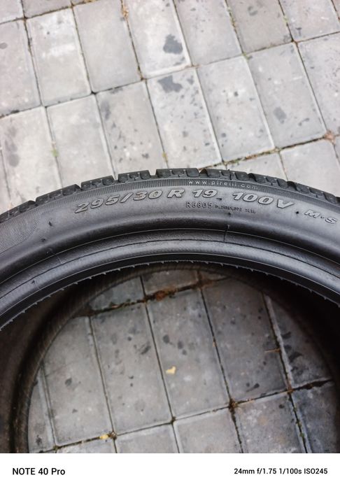 Opony 295/30/19 Pirelli sottozero W 240