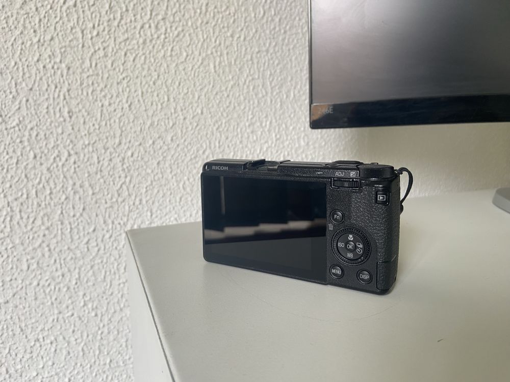 Ricoh GR lll venda