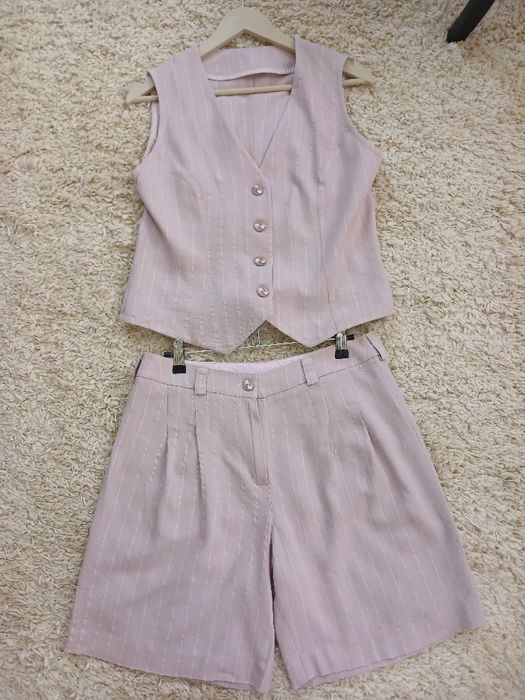 Костюм з льону жилет і шорти